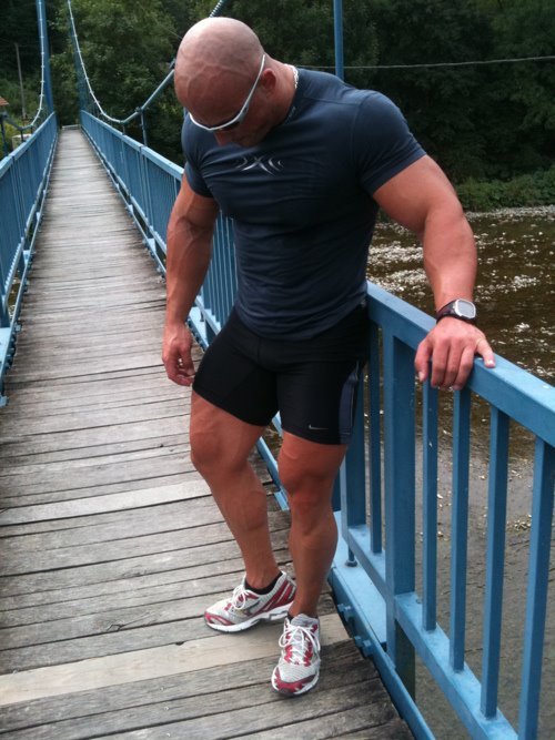musclelover:  I still need to find this bridge…hot guy where are you….phwoooaaar