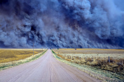 1000scientists:  Ways of the Wind, A wildfire that forced authorities to temporarily close a section of U.S. Highway 34 east of Yuma County, Colorado 