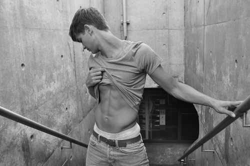🐧 You Must Be Gay+ To View This Blog*