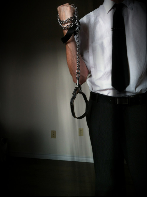 I wore nothing but my heavy, metal and leather collar for the whole day today&hellip; After a sh