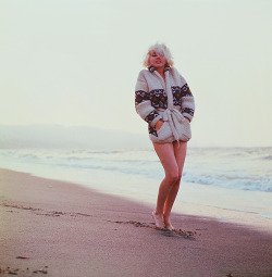 suicideblonde:  Marilyn Monroe photographed