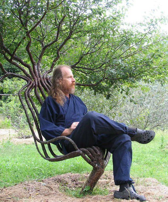 one-toke-over-the-line:  In 1986 Peter had the idea of growing a chair. Nine years