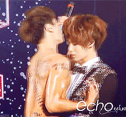 shinyseoul:   1|25 reasons why shinee are closet gays not innocent.  TAEMINS LITTLE LIP BITE IN THE SECOND GIF /GONE /DEAD /EXPLODES /VAPORIZES 