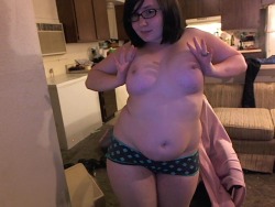 sensualcurves:  sensualcurves-deactivated201412: I just discovered this amazing blog and all these women, oh god! I love this blog and I’m subscribing now as well as submitting a photo of me :)  thank you fr your kind words and beautiful submission!