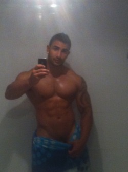 hey1hey2hey:  txstlatino:  Huge!  Perfection