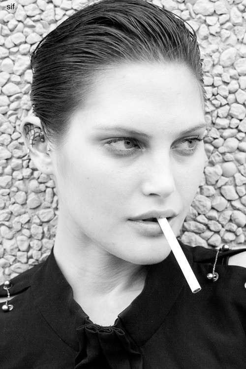 smokingissexy:  Catherine McNeil