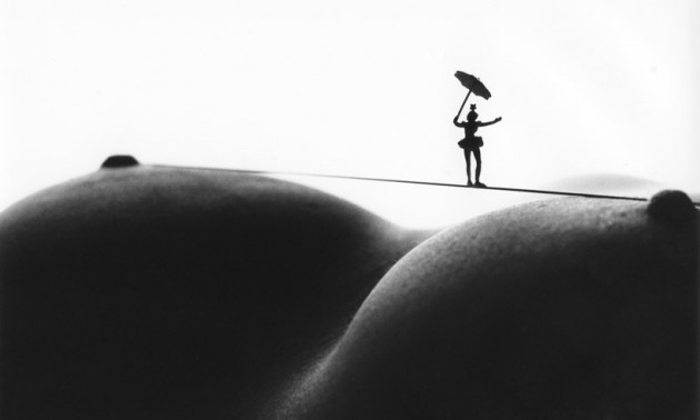 designoclock:  Bodyscapes by Allan Teger. Allan uses nude bodies as the landscape