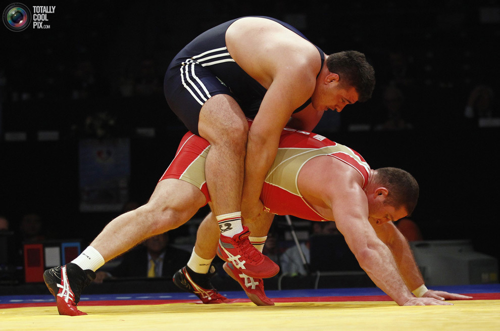 superbears:  redwrestle:  Riza Kalaayp  HOT BOYS.. WANT
