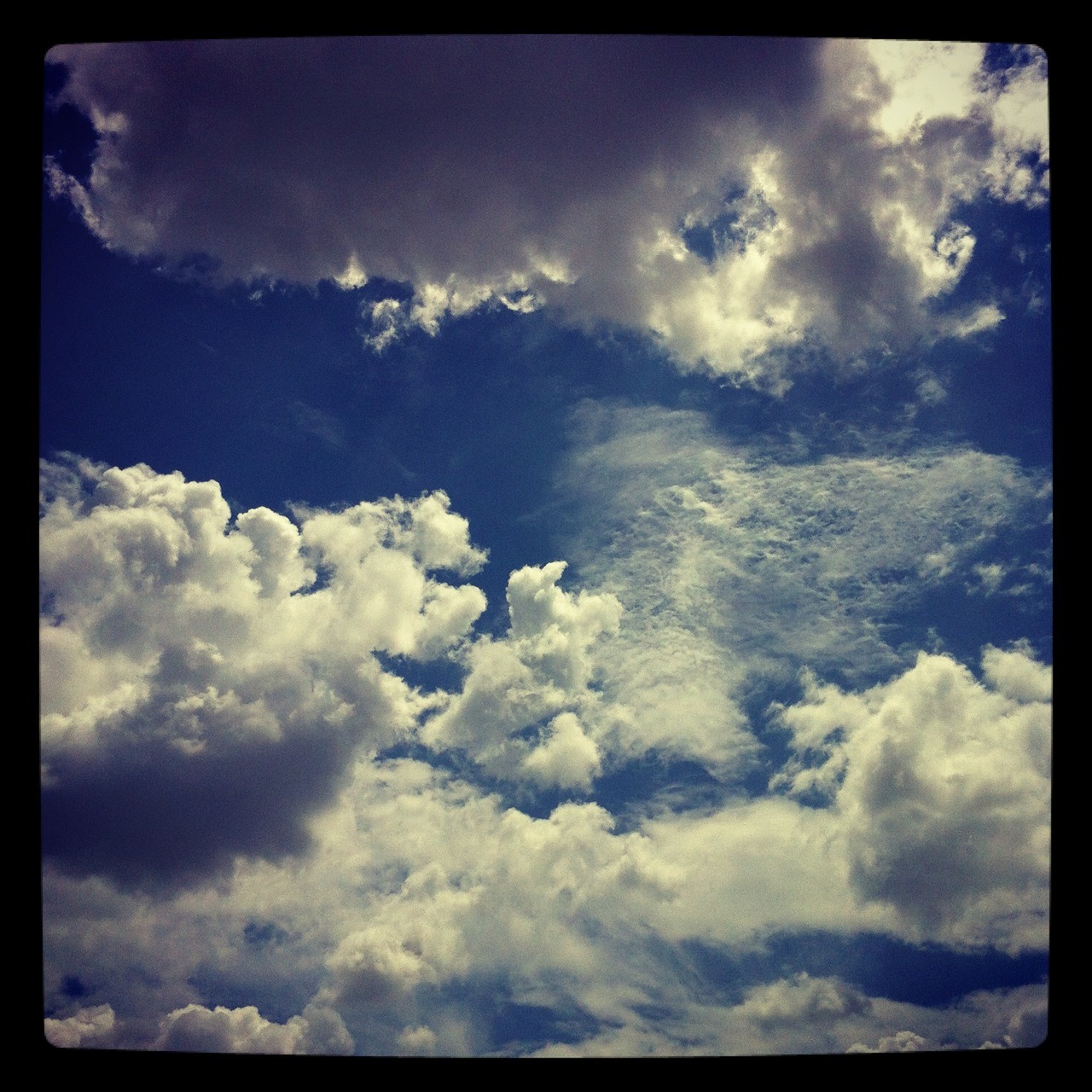 carolynmappleton:  Gold’s Gym Cloud Series ~ San Antonio Definition of “cloud”
