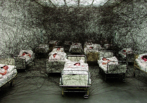 hataikwan:Chiharu Shiota, During Sleep (2005)Installation at Museum Moderner Kunst Karnten, Klagenfu