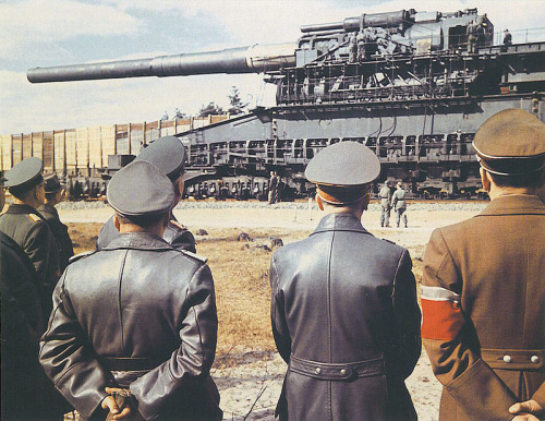 kruegerrossi:80cm GUSTAV Railway Gun &amp; Hitler