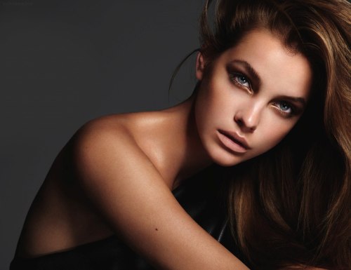 Barbara Palvin makeup look