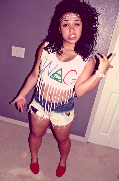 yabitchlikemyswag:  For Dope Shit Follow My TUMBLR. Then Add/Subscribe To Me On FACEBOOK To Gain Tons Of Followers ;). 