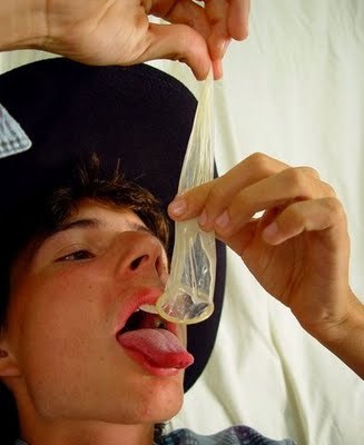 undie-fan-99:  guy cums in a condom and has his dinner! 