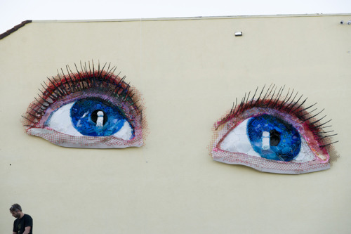 shinyslingback:  TOM DEININGER. http://www.tomdeiningerart.com/works.html
