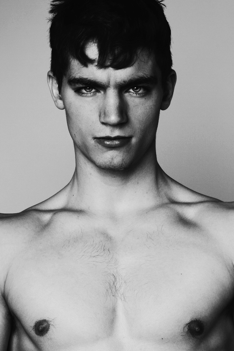 fancymen:  hommehomme:  Buddy Photo by Daniel Lehenbauer  FancyMen | Tumblr