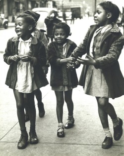 bygoneamericana:  Harlem, 1947. By Morris