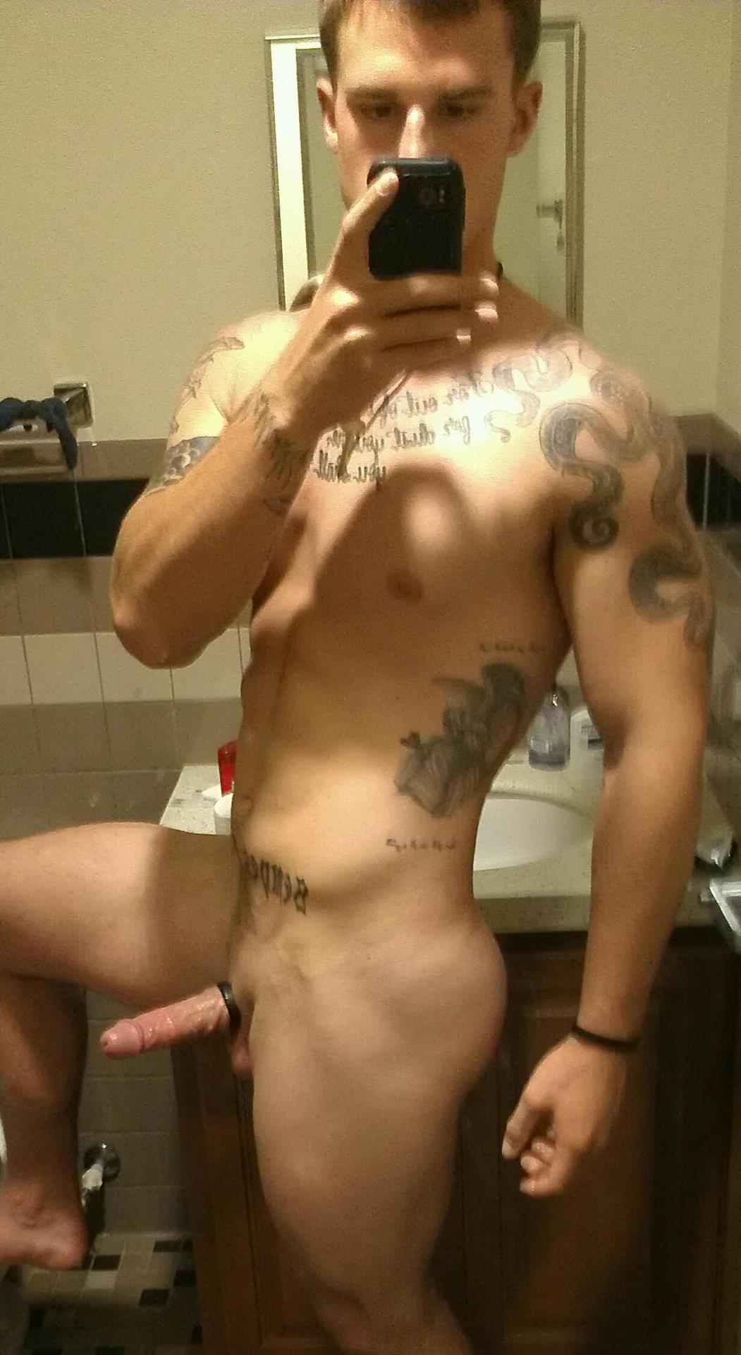 edcapitola:  militaryboysunleashed:  hot 20 y/o marine from oceanside, ca  Follow