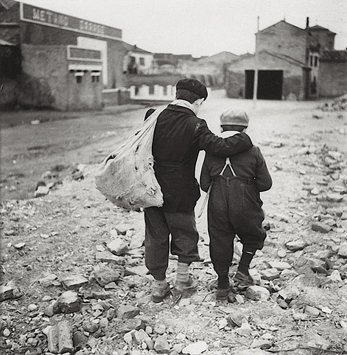 Enrico Pasquali
Bambini, periferia di Comacchio, 1955