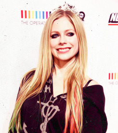 popgifs-blog1:  Avril Lavigne on her first Abbey Dawn fashion show ever 