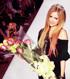 Porn popgifs-blog1:  Avril Lavigne on her first photos