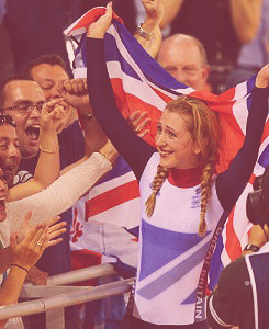 keepcalmandtrotton:  anfield-road:  Laura Trott wins her 2nd Gold medal of the Olympic games in the 