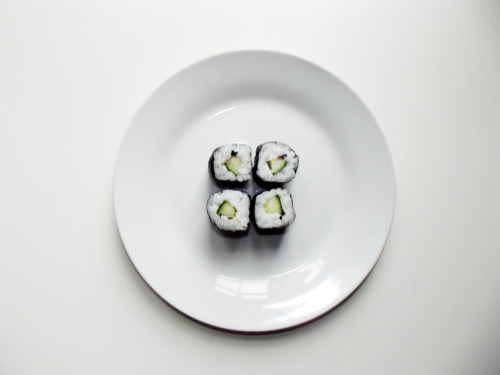 s-atin:luv sushi ✌