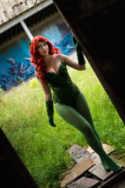 comicbookcosplay:  I have two new pictures from my Poisin Ivy costume in my costume-tumblr. Hope you like it. Submitted by thewingedbird 