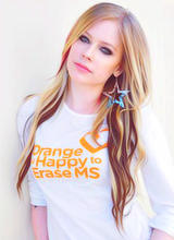 lavignas:  Avril + pink&black hair 