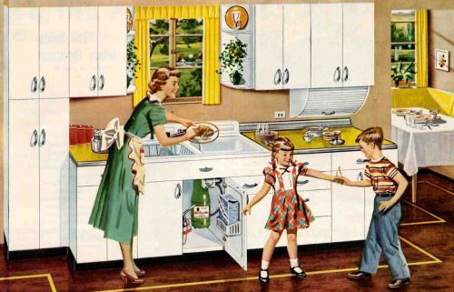 bright-future234:  lovely happy perfect scene. {=  They had it right in the 50s. The happy homemaker