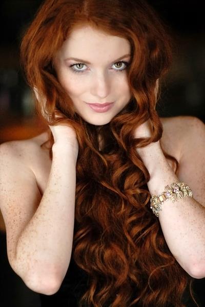 Porn photo Beautiful redhead with long hair and freckles.