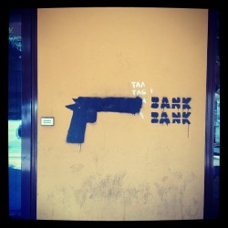 Bank! Bank!   (Scattata con Instagram presso