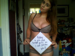 acertainkindofgirl:  If you post tumblr girls re-blog this so I can follow you! xx http://acertainkindofgirl.tumblr.com/