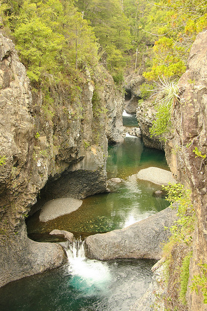 Las Siete Tazas in Maule Region, Chile (by jpurresti).