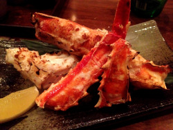 carbiebarbie:  Kani (red king crab legs) @ Robataya, NYC. 