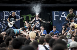 andrewlipovsky:  blessthefallwarped tour 2012uniondale, ny www.andrewlipovsky.com 