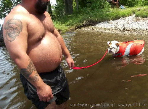 real-thick:  Fat Powerlifter at the Beach. Video Link 