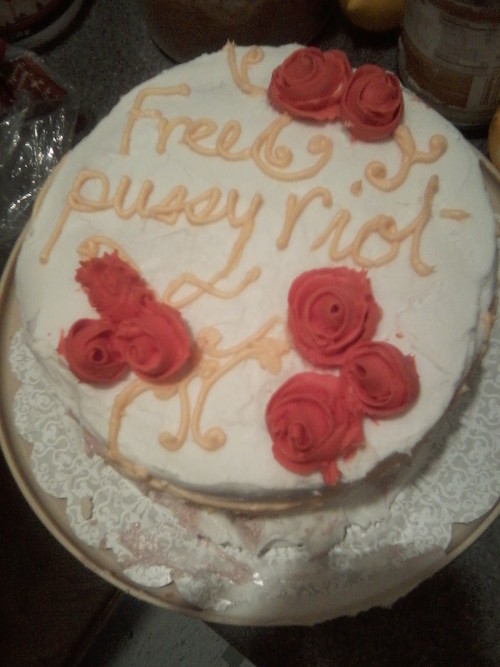 chupacabratwist: Cake that I baked and decorated yesterday. Free Pussy Riot!