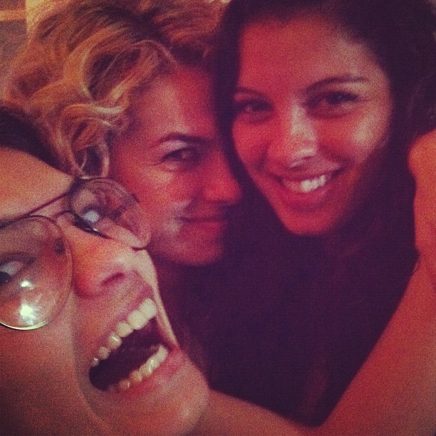 we-love-rbr:  @Lua_Blanco: “Curtindo as irmãs ontem!” 