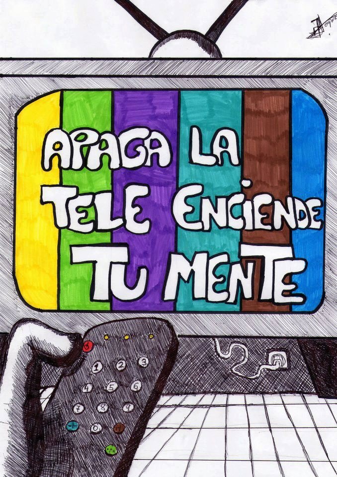 miss-pollo:  compartamosunpitito:  apaga la tele, prende el computador   ^es casi