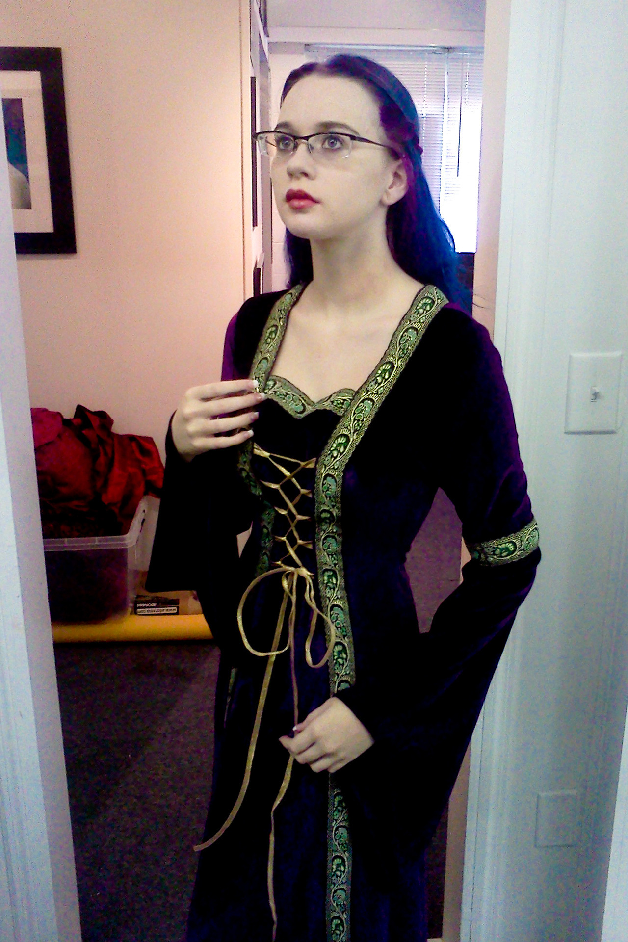 chelseachristian:  Another behind the scenes shot from my shoot with Len Kaltman