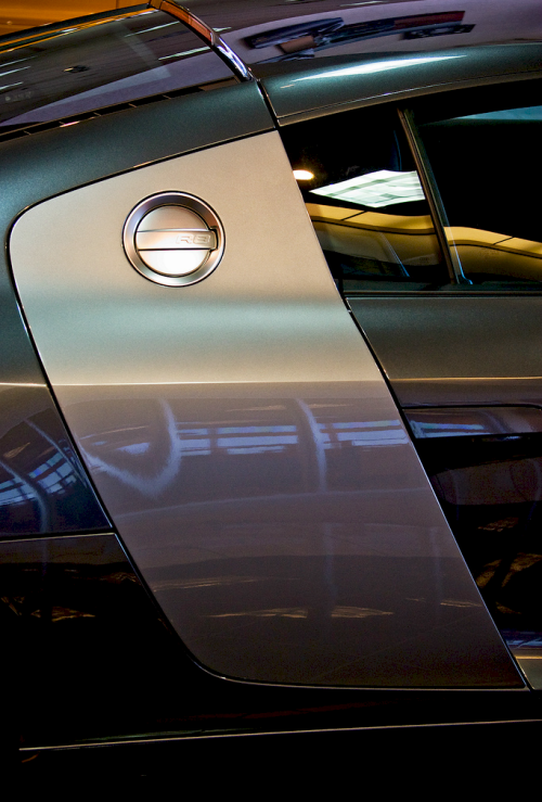 autovisual:  R8