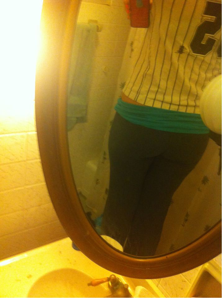 blunttcuntt:  My fat ass haha well fatter than usual