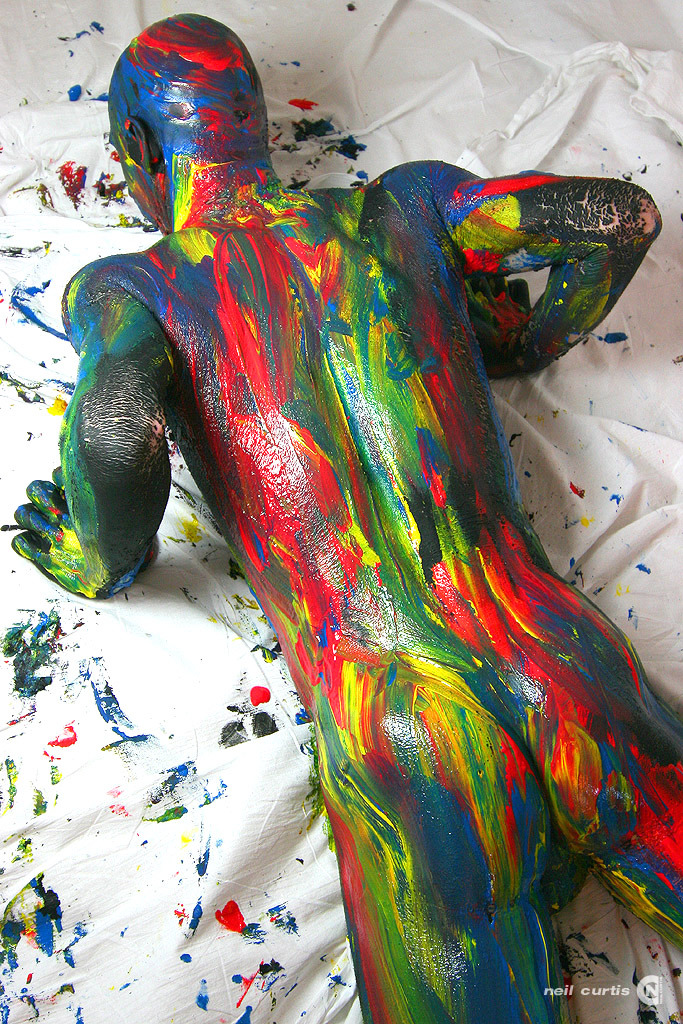 soakedguy:  pigboyny:  Strikingly beautiful — and hot!  (via TumbleOn)