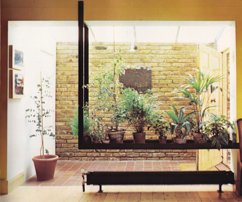 From The StMichael Guide to Home Design and Decorating edited by Barbara Chandler. Published by Sund