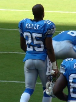 Blkbugatti:  Nflgroupie:  Brian Kelly  That Ass!!!!