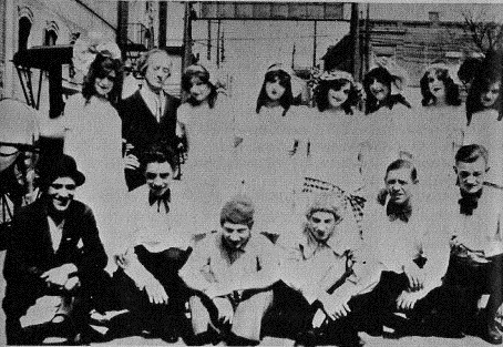 The cast of ‘Fun in Hi Skule’. Groucho is in the back row with the girls and Chico and H