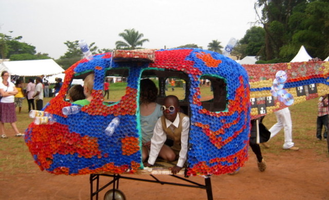 Ugandan artist makes playground from recycled plastic bottles
Artist and teacher Ruganzu Bruno Tusingwire wins the first 10K prize at TEDxQuatar with his innovative recycling idea that helps kids in need.