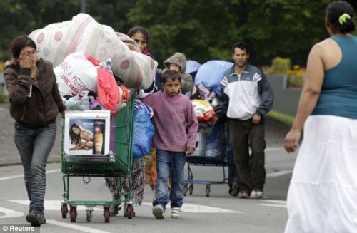 class-struggle-anarchism:In the last week 6.400 immigrants were arrested and detained in Greece.Yest