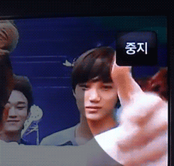 exowhore:  sapphirebluephoenix:  coz luhan is lay’s favorite ♥ sobs all my layhan feels…  Very subtle, Xing.  